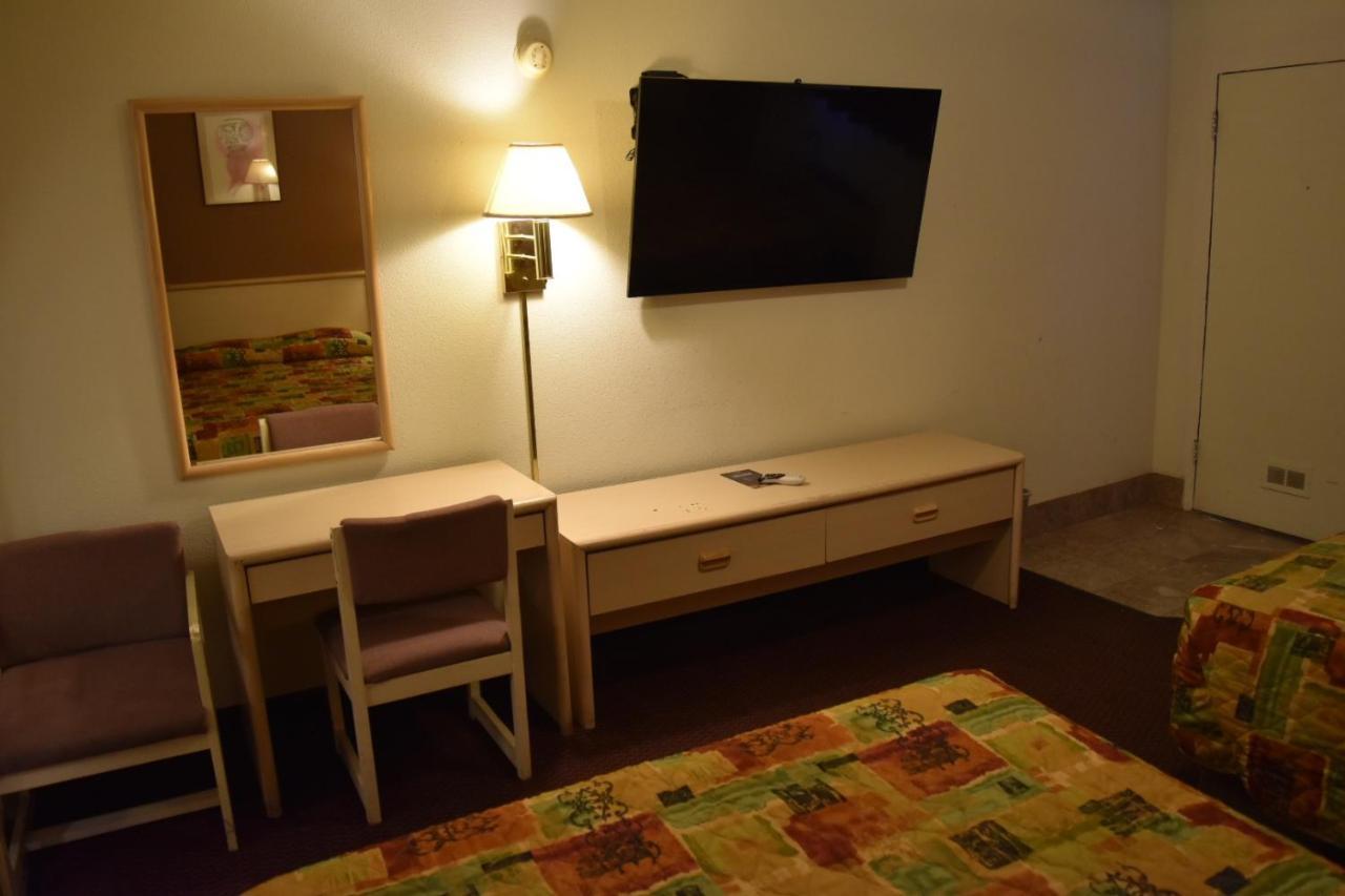 Travelodge By Wyndham Farmington Esterno foto